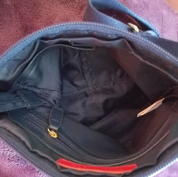 EUC Tommy Hilfiger Crossbody - Picture 4 of 4